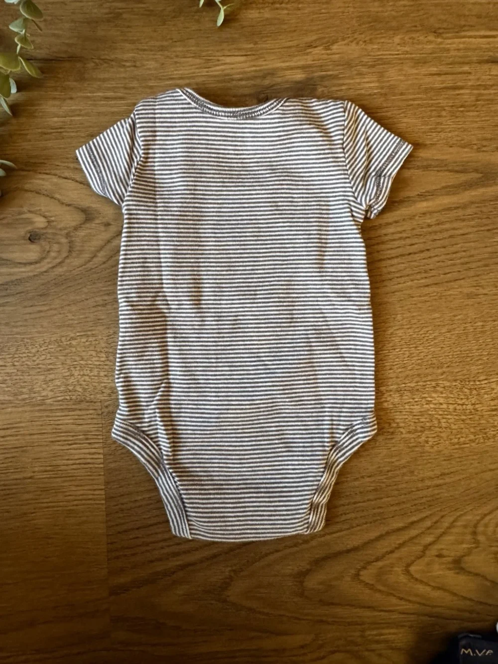 6-Piece Baby Boy Clothing Bundle 0-6M Bodysuits Romper Sleeper Uniqlo Cat & Jack